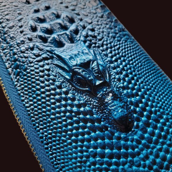 Raised Crocodile Embossed Leather Zipper Wallet Clutch Wristlet Card Holder - Picture 4 of 6